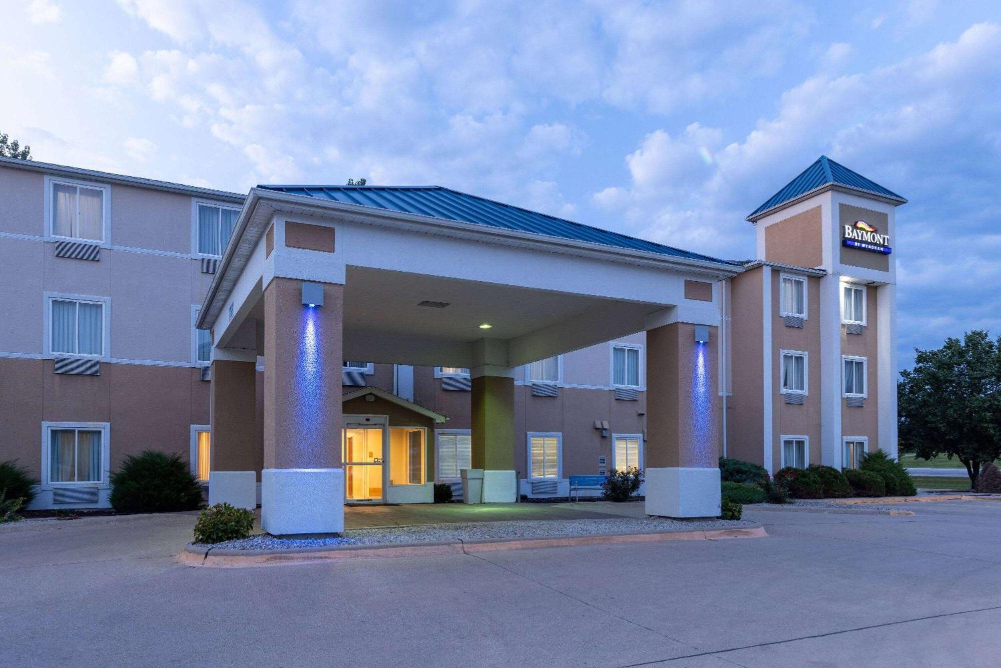 Baymont By Wyndham Kirksville University Area Eksteriør billede